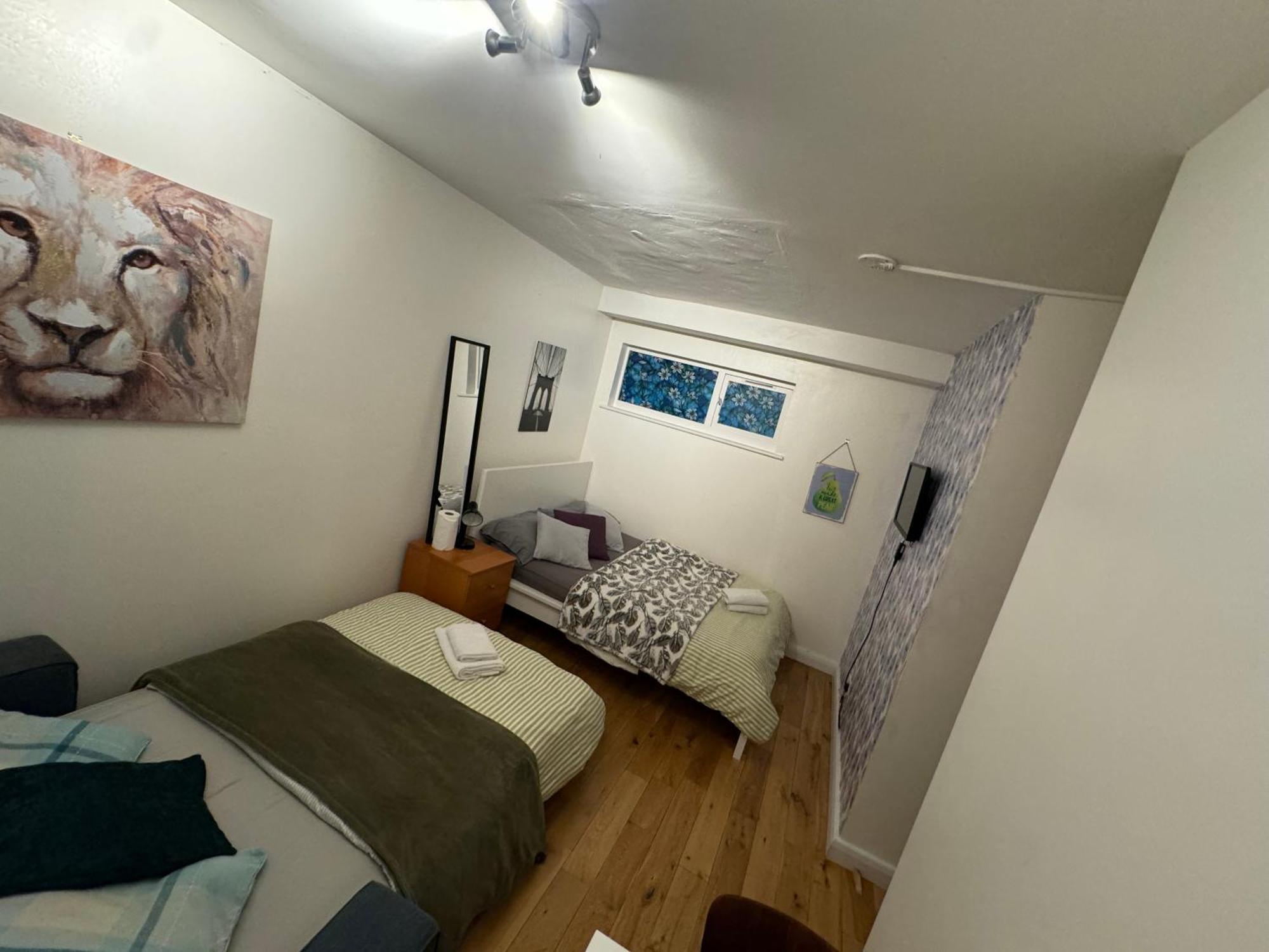 Cozy Rooms Near Central London Exterior photo