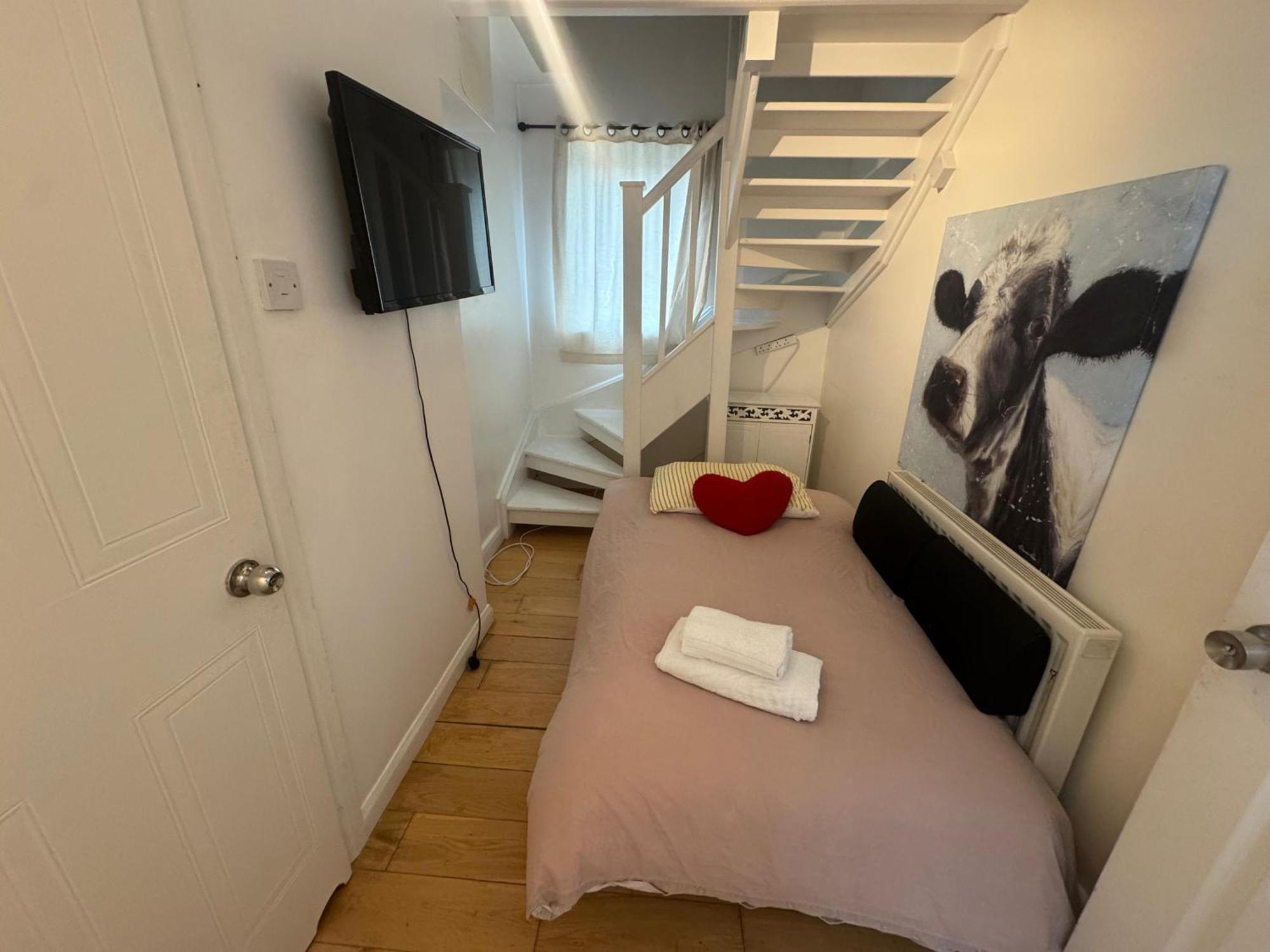 Cozy Rooms Near Central London Exterior photo