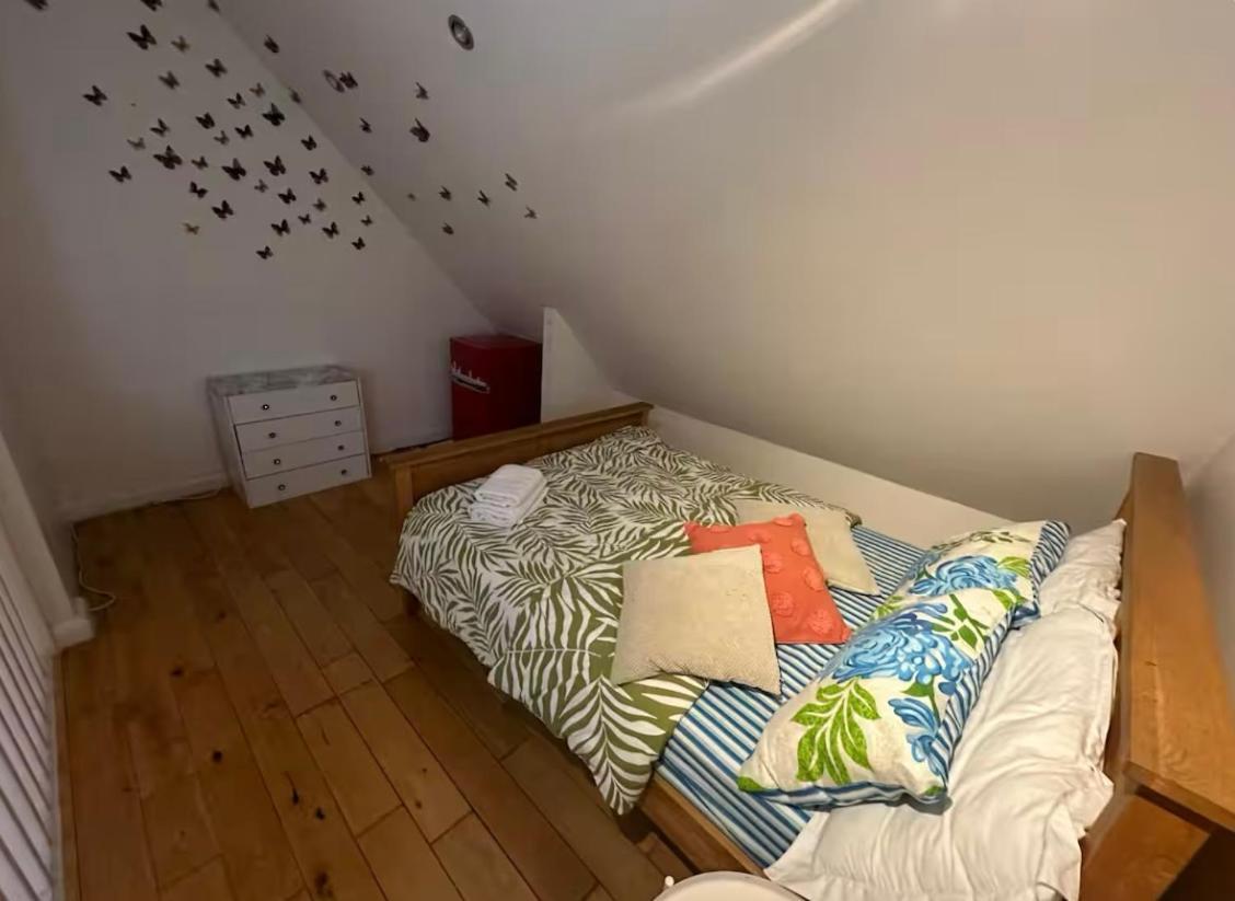 Cozy Rooms Near Central London Exterior photo